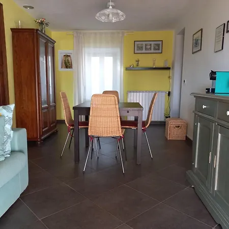 아파트 Il Merlo Coderlo Scorcetoli